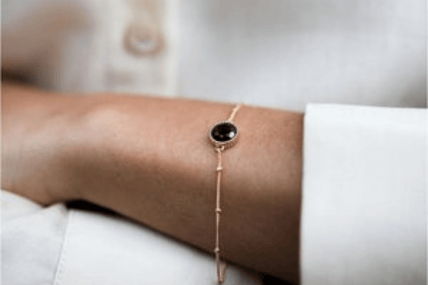 Why birthstone bracelets make the perfect present