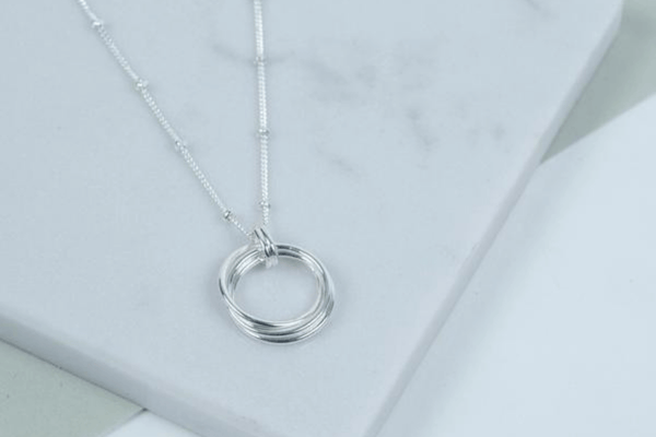 How to wear your silver jewellery