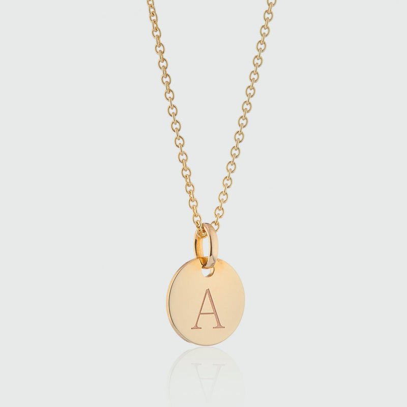 Hobury 9ct Yellow Gold Disc Engraved Initial Pendant