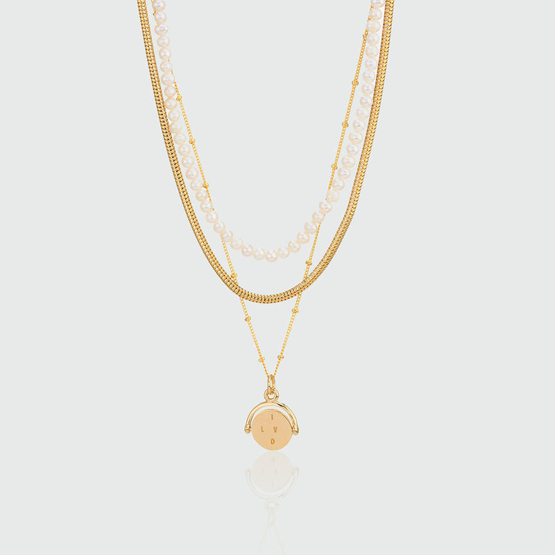 Layering Seychelles Pendant and Pearl Necklace Set
