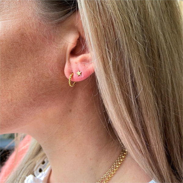 Earrings - Alhambra Micro Twisted Gold Vermeil Hoop Earrings