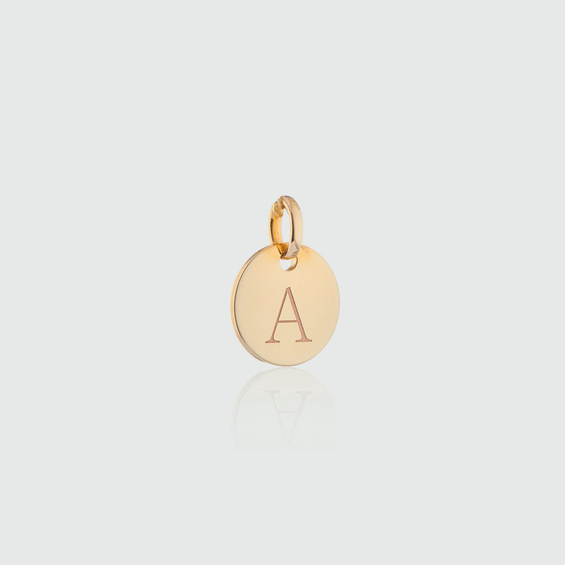 Hobury 9ct Yellow Gold Disc Engraved Initial Pendant (no chain)