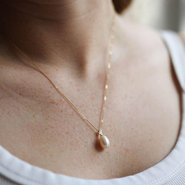 Necklaces & Pendants - Thurloe White Pearl & 9ct Gold Pendant
